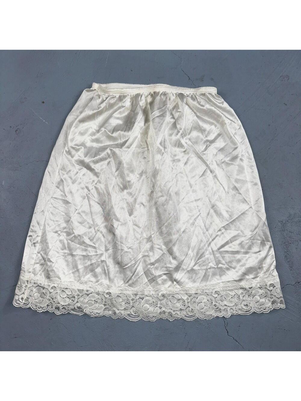 Short Women Slip Skirt Lace Hem Elastic Waist White Small VTG Lingerie Bridal